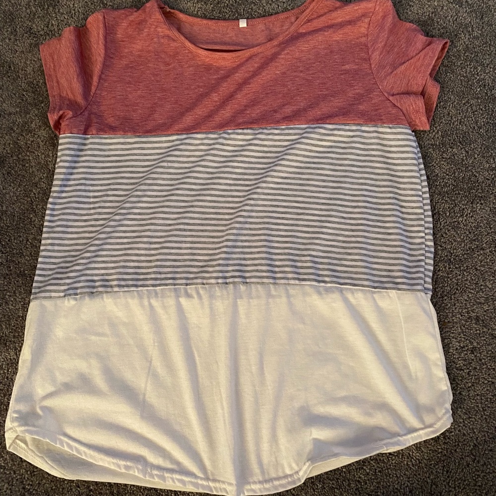 Block tee - size small